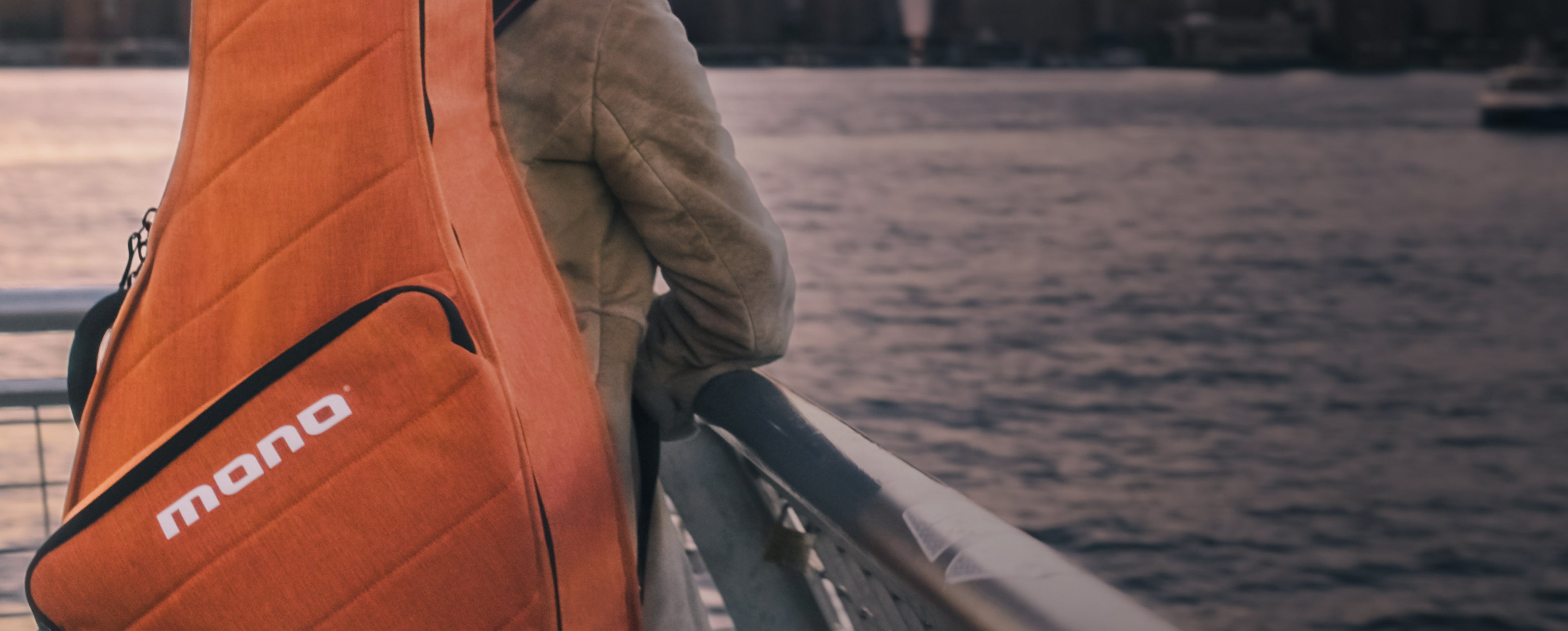 M80 Sleeve® 2.0 – Minimalist and Travel-ready | MONO